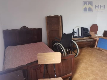 Moradia T9 para Venda em Argoncilhe