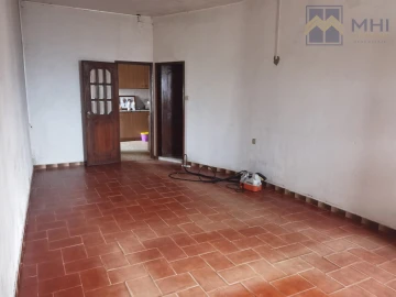 Moradia T9 para Venda em Argoncilhe