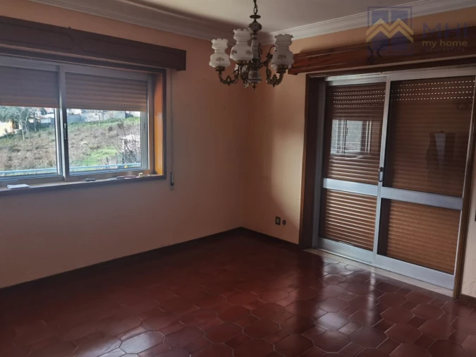 Moradia T9 para Venda em Argoncilhe Foto 11