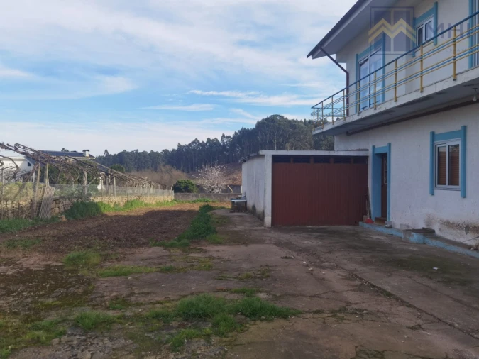 Moradia T9 para Venda em Argoncilhe Foto 27