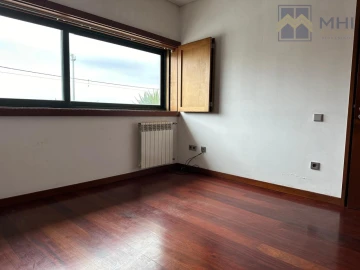 Moradia T4 para Venda em Perafita, Lavra e Santa Cruz do Bispo