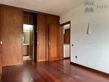 Moradia T4 para Venda em Perafita, Lavra e Santa Cruz do Bispo
