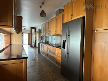 Moradia T4 para Venda em Perafita, Lavra e Santa Cruz do Bispo