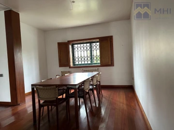 Moradia T4 para Venda em Perafita, Lavra e Santa Cruz do Bispo