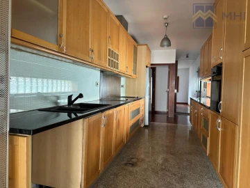Moradia T4 para Venda em Perafita, Lavra e Santa Cruz do Bispo