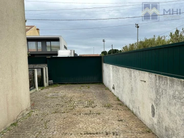 Moradia T4 para Venda em Perafita, Lavra e Santa Cruz do Bispo