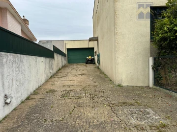 Moradia T4 para Venda em Perafita, Lavra e Santa Cruz do Bispo