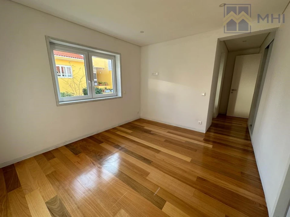 Moradia T4 para Venda em Mafamude e Vilar do Paraíso Foto 44