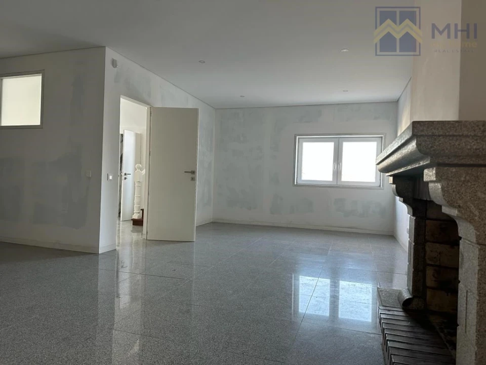 Moradia T4 para Venda em Mafamude e Vilar do Paraíso Foto 57