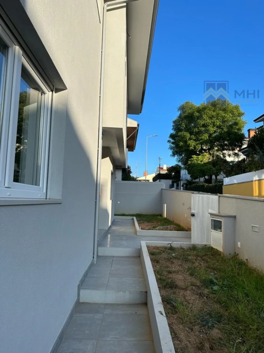 Moradia T4 para Venda em Mafamude e Vilar do Paraíso Foto 4