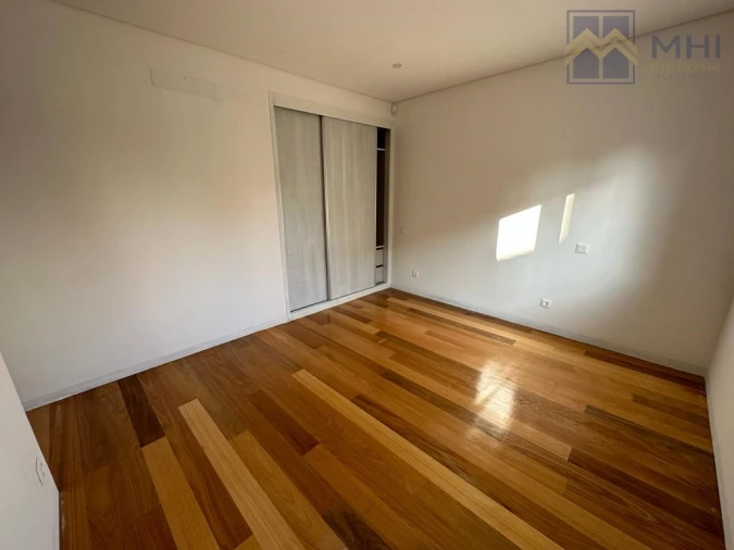 Moradia T4 para Venda em Mafamude e Vilar do Paraíso Foto 45