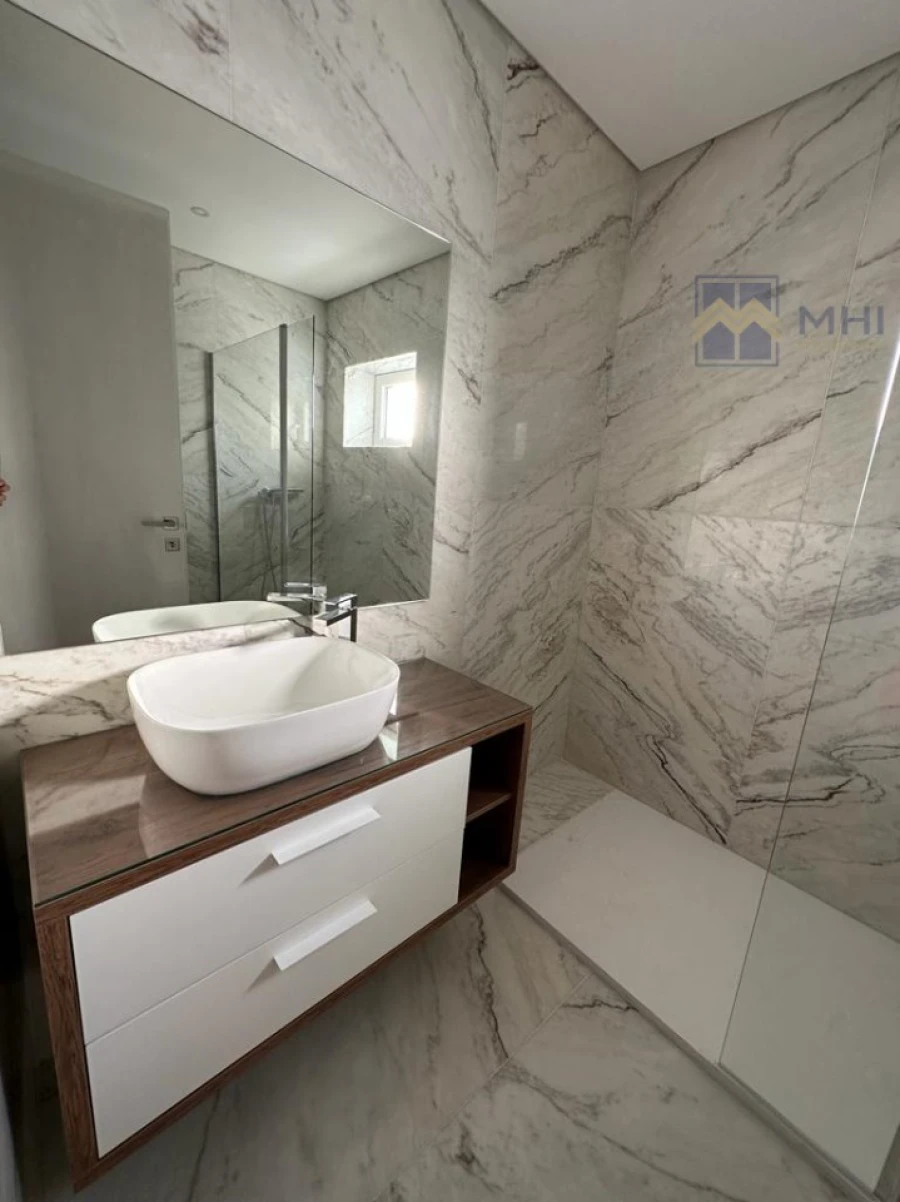 Moradia T4 para Venda em Mafamude e Vilar do Paraíso Foto 49