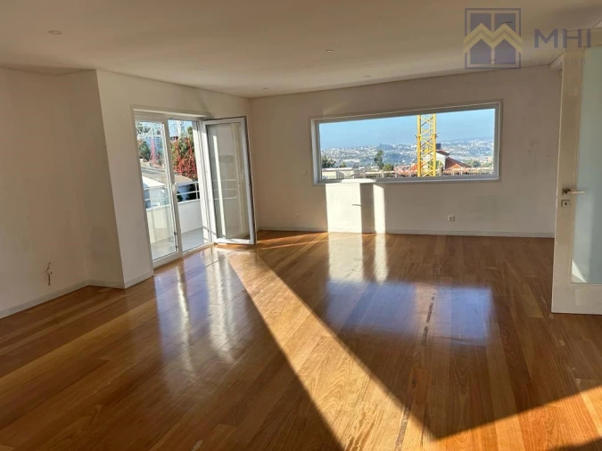 Moradia T4 para Venda em Mafamude e Vilar do Paraíso Foto 8