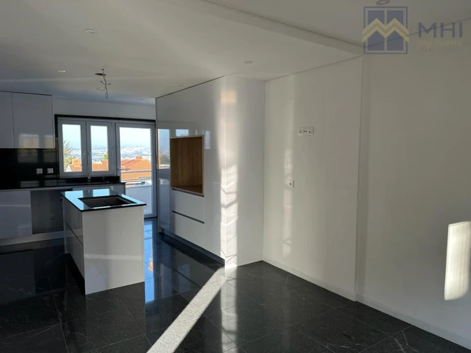 Moradia T4 para Venda em Mafamude e Vilar do Paraíso Foto 17