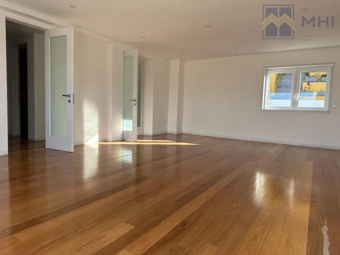 Moradia T4 para Venda em Mafamude e Vilar do Paraíso Foto 9