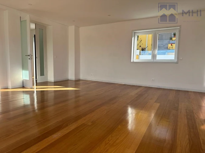 Moradia T4 para Venda em Mafamude e Vilar do Paraíso Foto 11