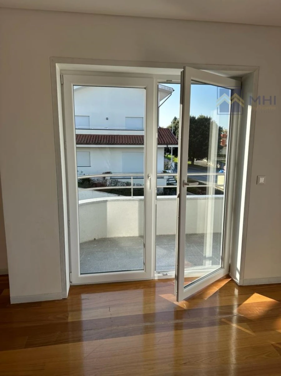 Moradia T4 para Venda em Mafamude e Vilar do Paraíso Foto 30