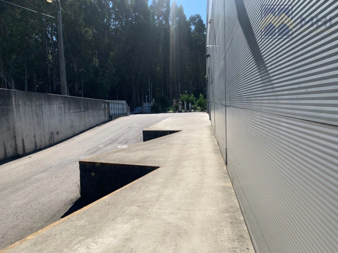 Armazém para Venda em Sandim, Olival, Lever e Crestuma Foto 3