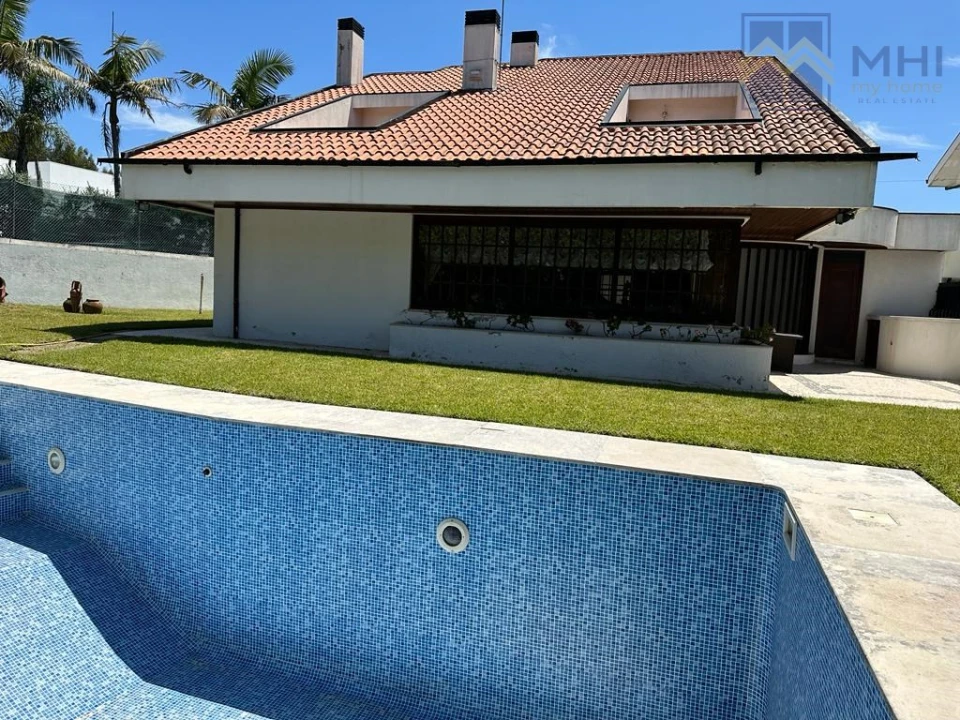 Moradia T5 para Venda em Gulpilhares e Valadares Foto 1