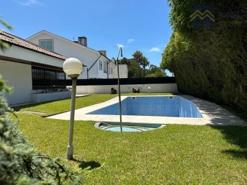Moradia T5 para Venda em Gulpilhares e Valadares