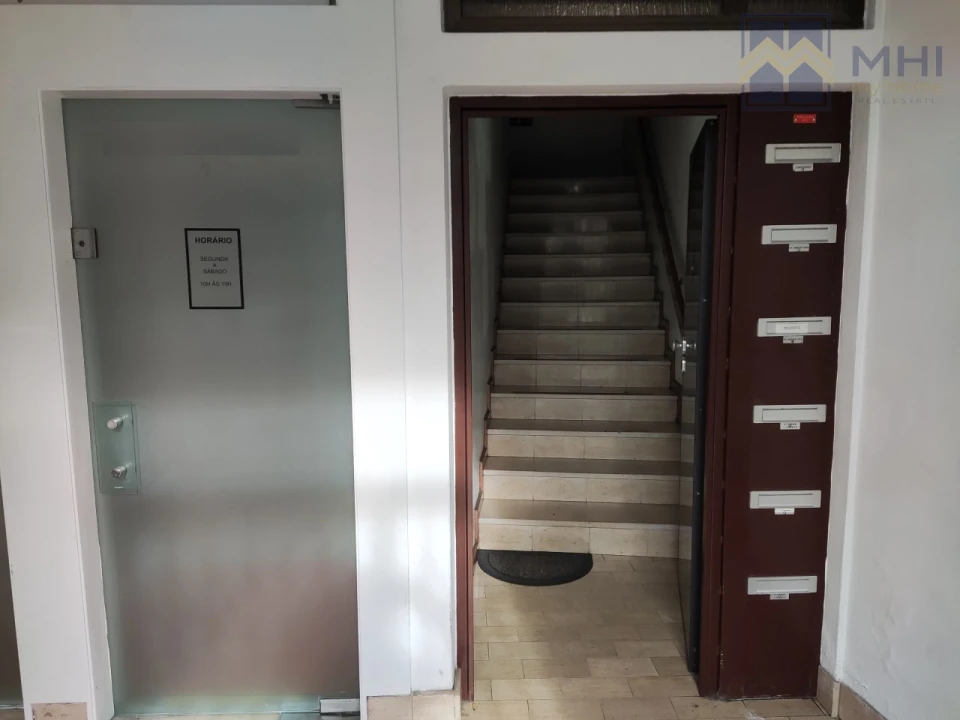 Prédio para Venda em Gondomar (São Cosme), Valbom e Jovim Foto 12