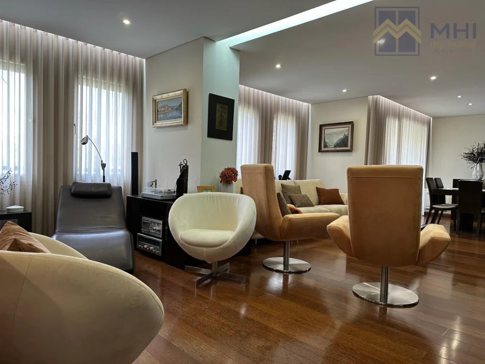 Apartamento T4 para Venda em Mafamude e Vilar do Paraíso Foto 7