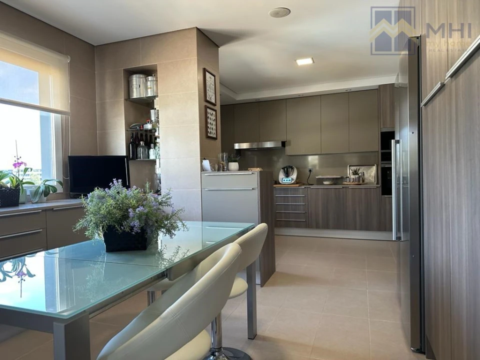 Apartamento T4 para Venda em Mafamude e Vilar do Paraíso Foto 21