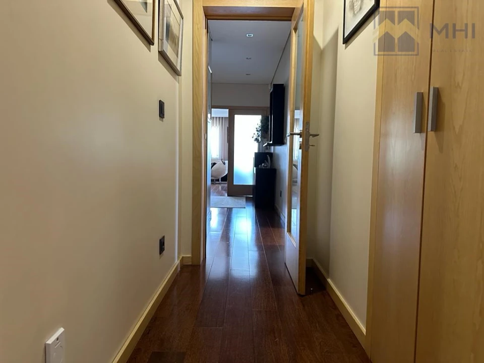 Apartamento T4 para Venda em Mafamude e Vilar do Paraíso Foto 38
