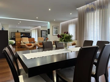 Apartamento T4 para Venda em Mafamude e Vilar do Paraíso