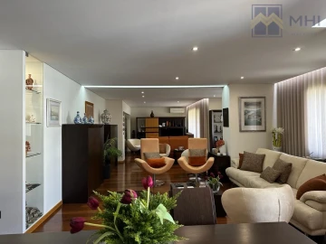 Apartamento T4 para Venda em Mafamude e Vilar do Paraíso