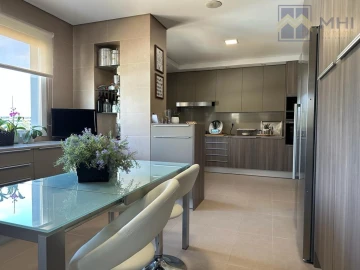 Apartamento T4 para Venda em Mafamude e Vilar do Paraíso