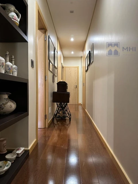 Apartamento T4 para Venda em Mafamude e Vilar do Paraíso