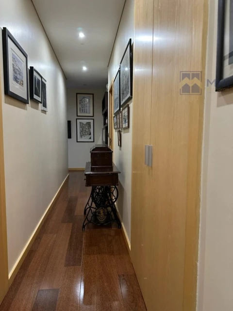 Apartamento T4 para Venda em Mafamude e Vilar do Paraíso
