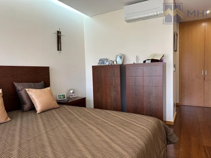 Apartamento T4 para Venda em Mafamude e Vilar do Paraíso Foto 33