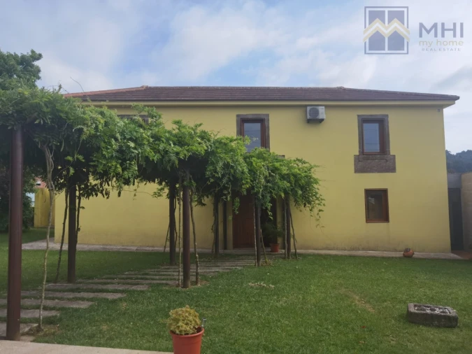 Quinta T9 para Venda em Sandim, Olival, Lever e Crestuma Foto 1