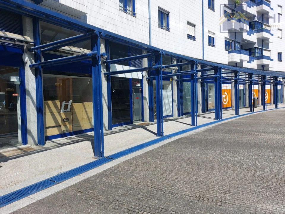 Loja para Venda em Lordelo do Ouro e Massarelos Foto 2