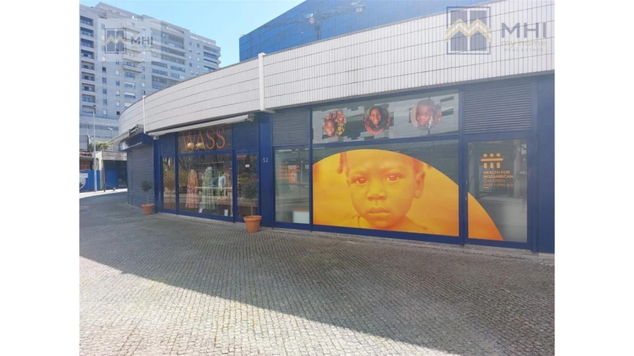 Loja para Venda em Lordelo do Ouro e Massarelos