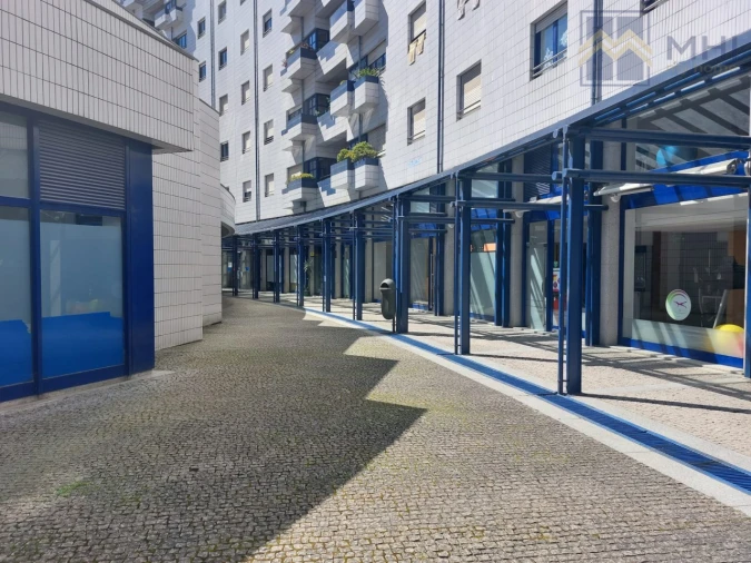 Loja para Venda em Lordelo do Ouro e Massarelos Foto 3