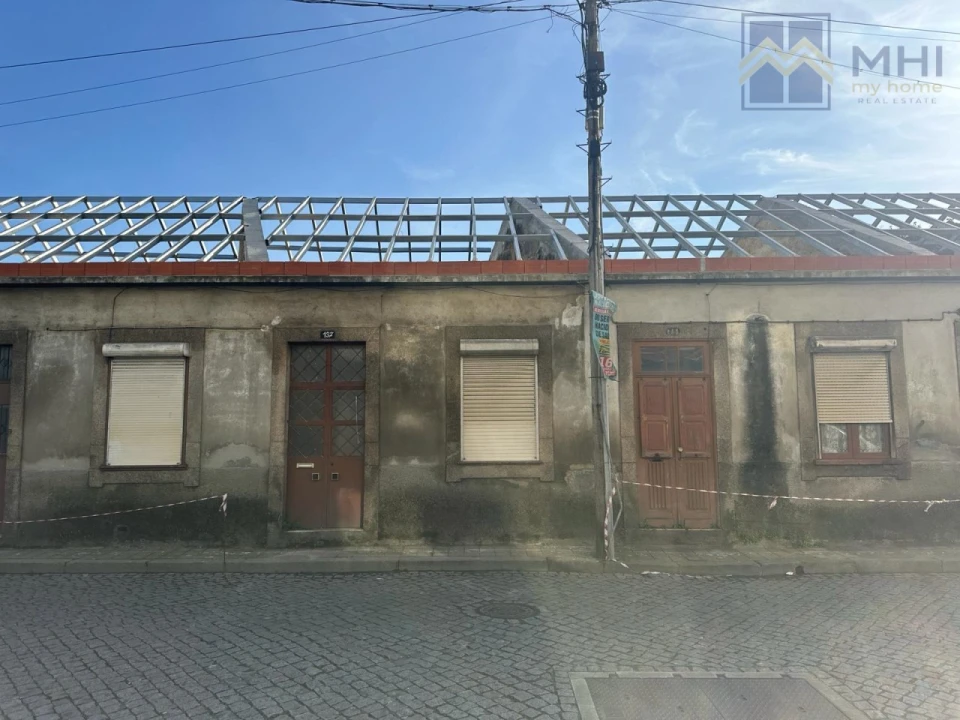 Moradia T2 para Venda em Campanhã Foto 1