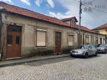 Moradia T2 para Venda em Campanhã