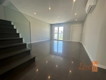 Moradia T4 para Venda em Silveira