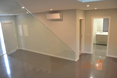 Moradia T4 para Venda em Silveira