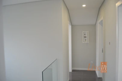 Moradia T4 para Venda em Silveira