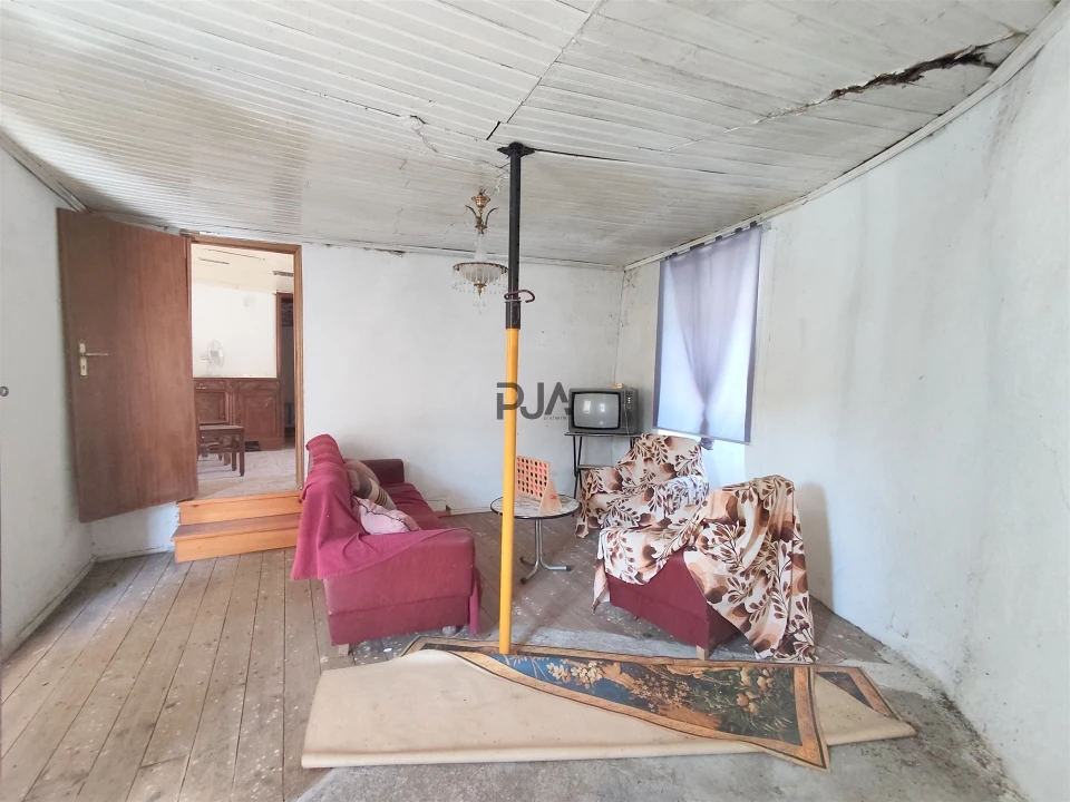 Moradia T3 para Venda em Forninhos Foto 6