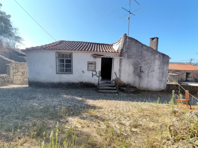 Moradia T3 para Venda em Forninhos