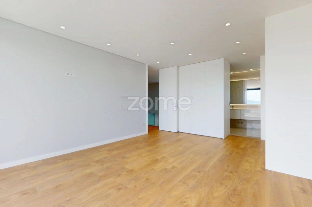 Moradia T4 para Venda em Abade de Neiva Foto 26