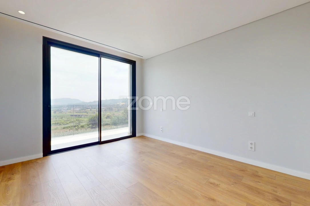 Moradia T4 para Venda em Abade de Neiva Foto 28