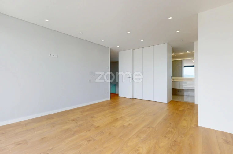 Moradia T4 para Venda em Abade de Neiva Foto 26