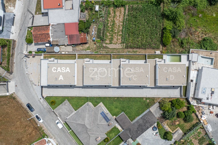 Moradia T4 para Venda em Abade de Neiva Foto 2