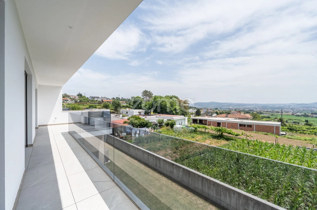 Moradia T4 para Venda em Abade de Neiva Foto 35